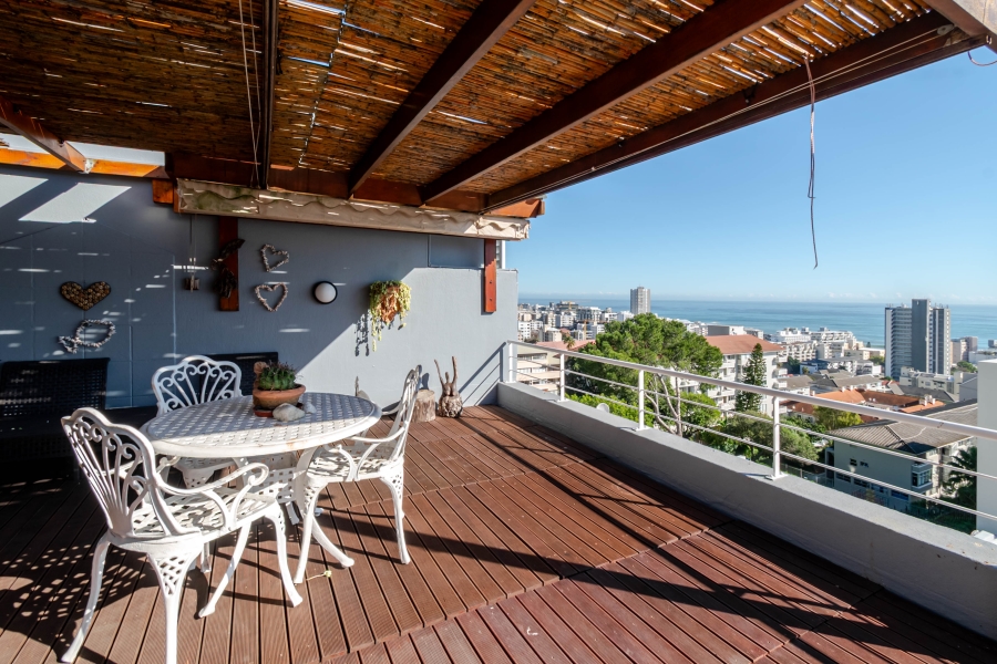 3 Bedroom Property for Sale in Sea Point Western Cape